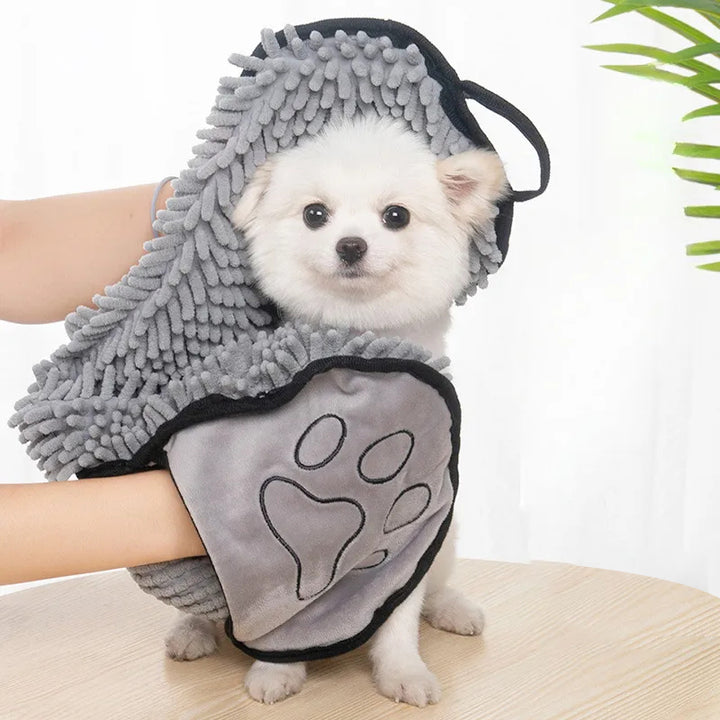Absorbent Microfiber Pet Bath Towel With Hand Pockets For Quick Drying Pets