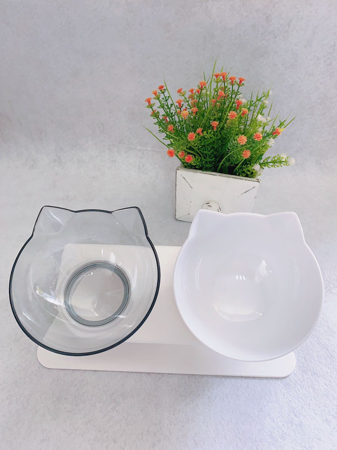 Non Slip Double Bowl Elevated Pet Feeder With Stand